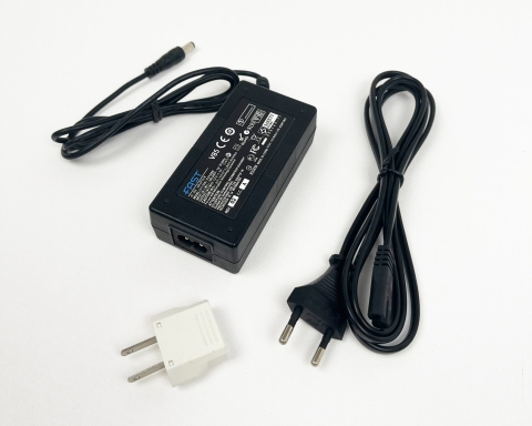 Power Supply Adapter AC/DC Adapter - Input: 100-240V - Output 12V 3A